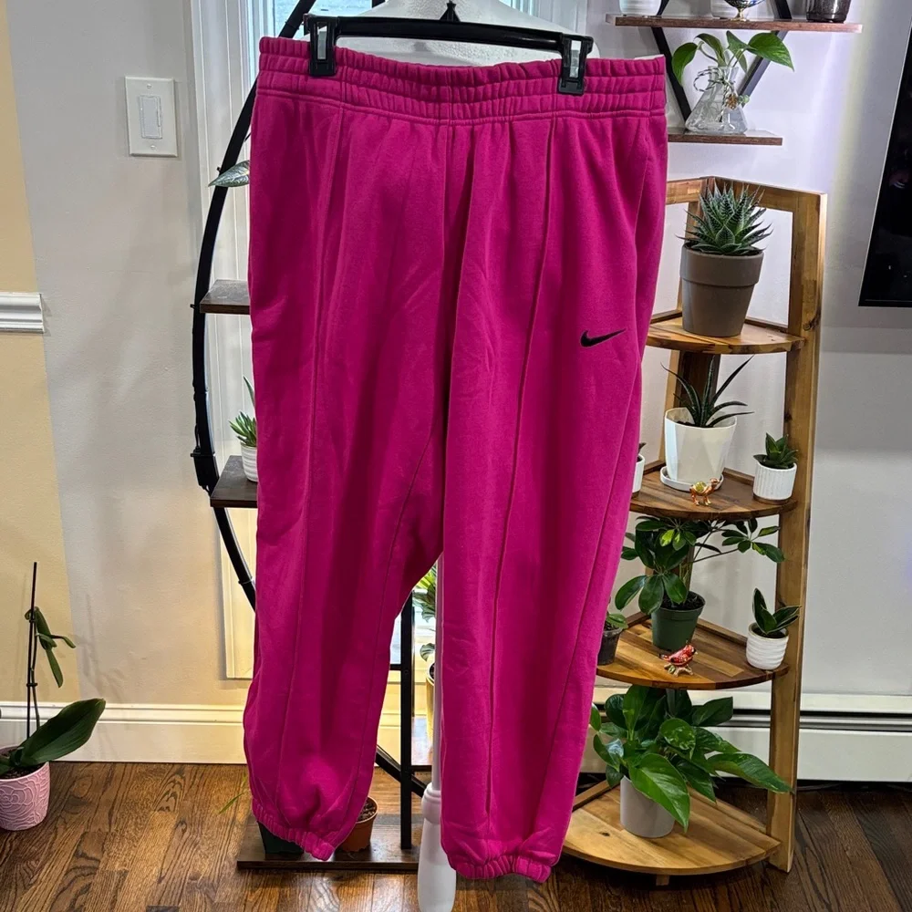 Nike fuchsia pleated sweatpants size 2X